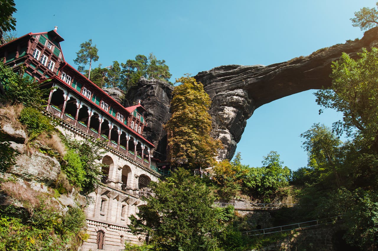 Poznej český hrad/zámek podle detailu